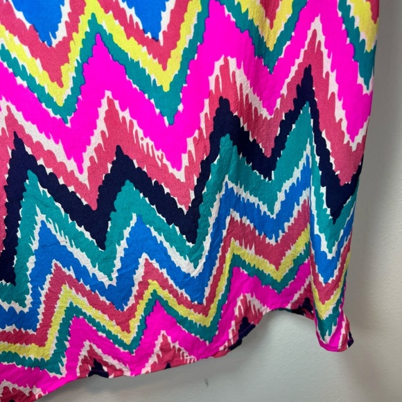 Lilly Pulitzer Women's Elsa Blouse Shirt Hearts a Flutter Chevron Vibrant Small - Picture 11 of 16